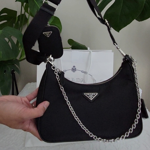 The iconic Prada Re-edition - Picture 1 of 2